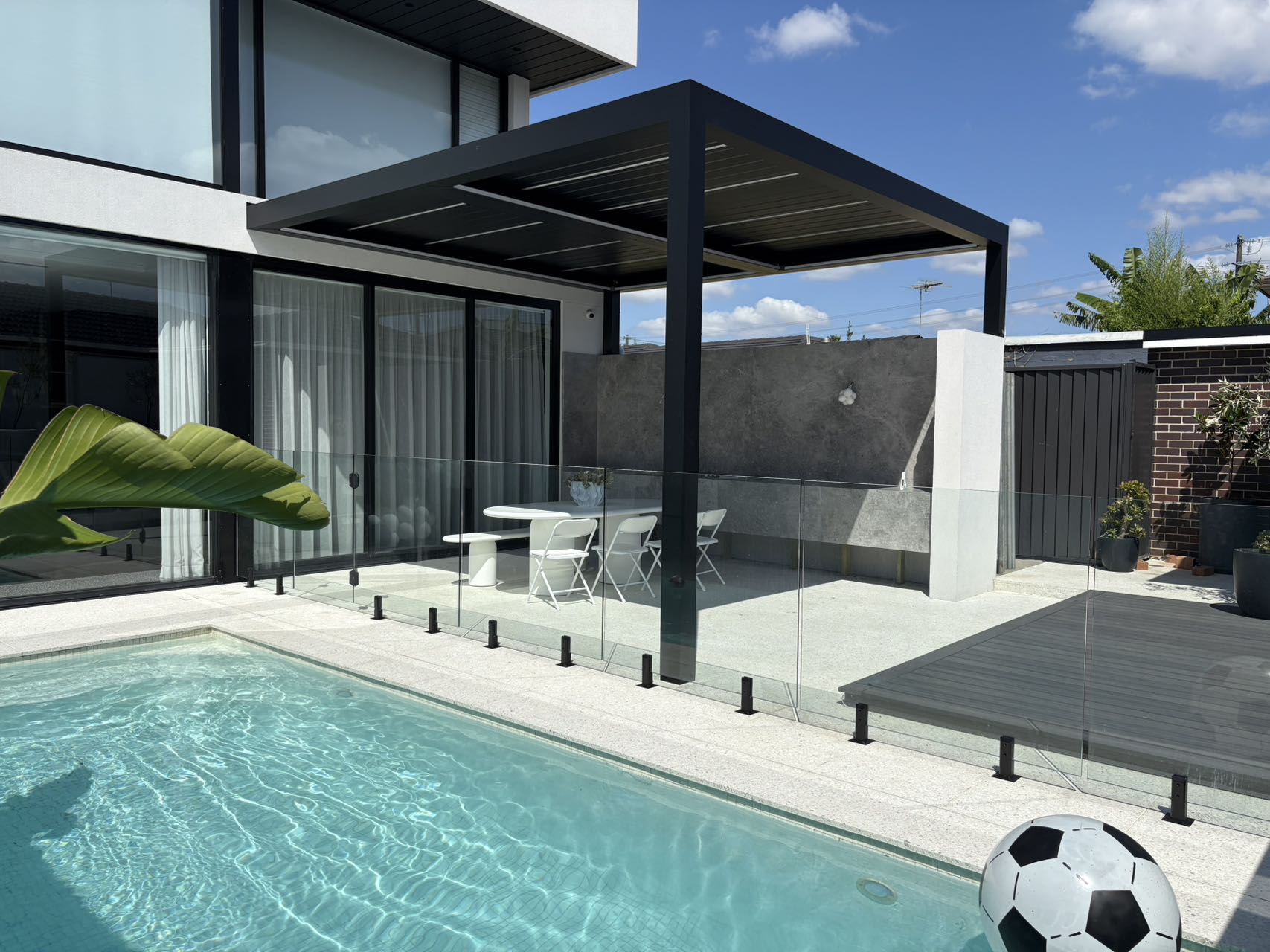 Louvred Pergola